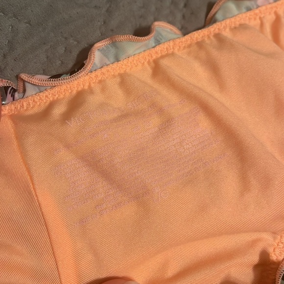 Victoria’s Secret swim bottom - Picture 3 of 4